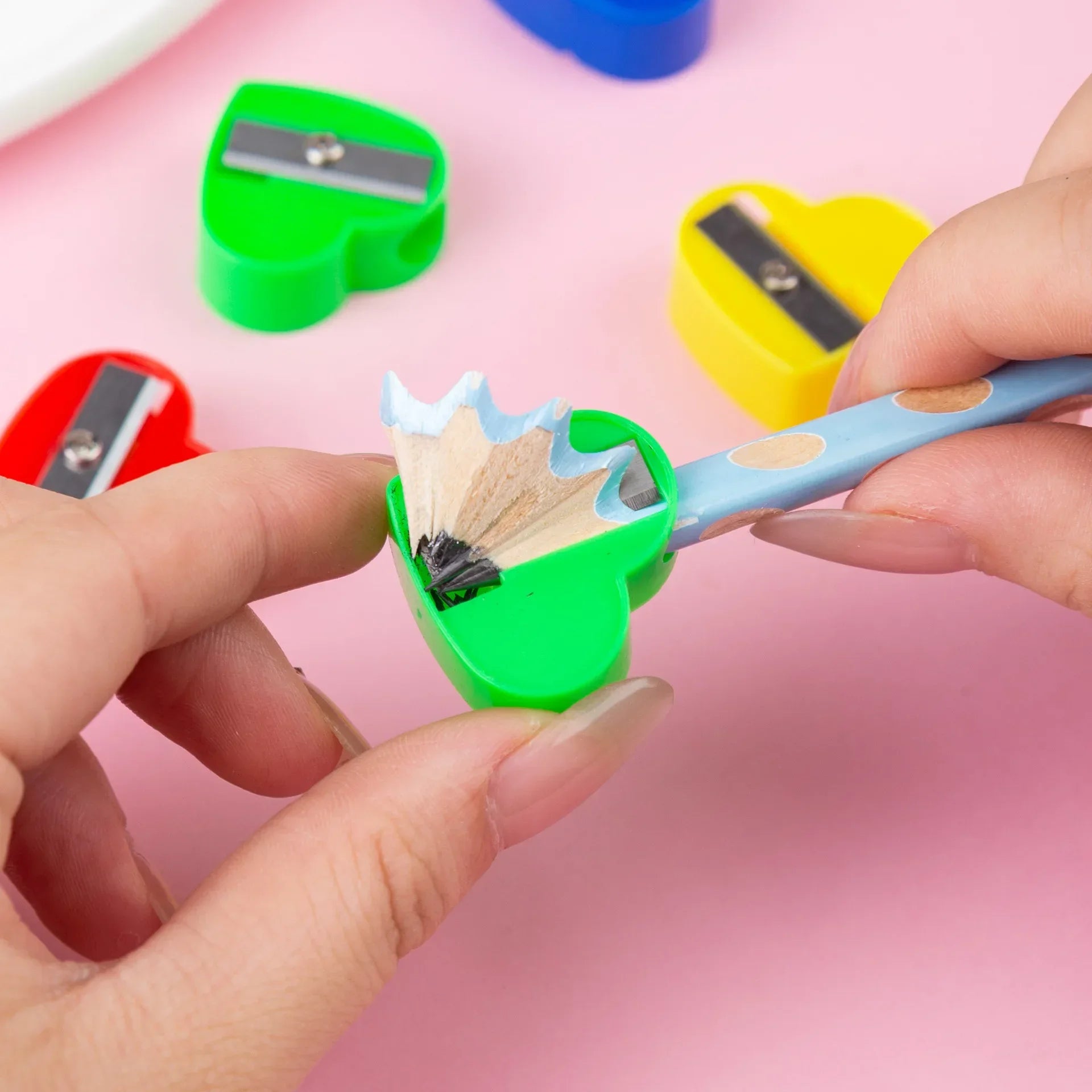 Heart Pencil Sharpeners Manual Pencil Sharpeners Compact Mini Sharpener for School Classroom Bulk School Supplies
