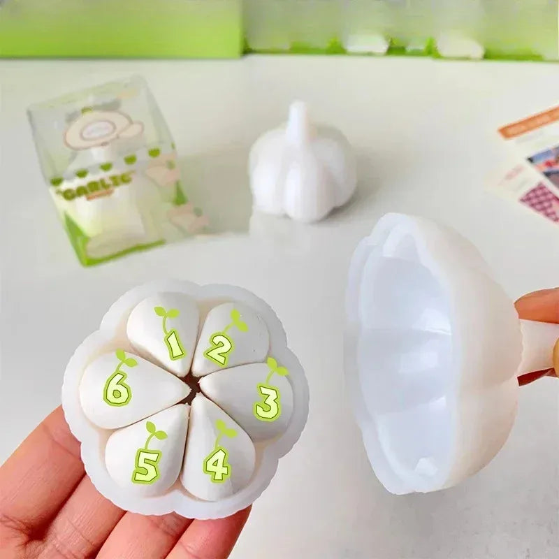 Lovely Garlic Rubber Eraser - Funny Creative Eraser, Writing Drawing Erasers, Office Supplies, Student Stationery, Gifts for Kid