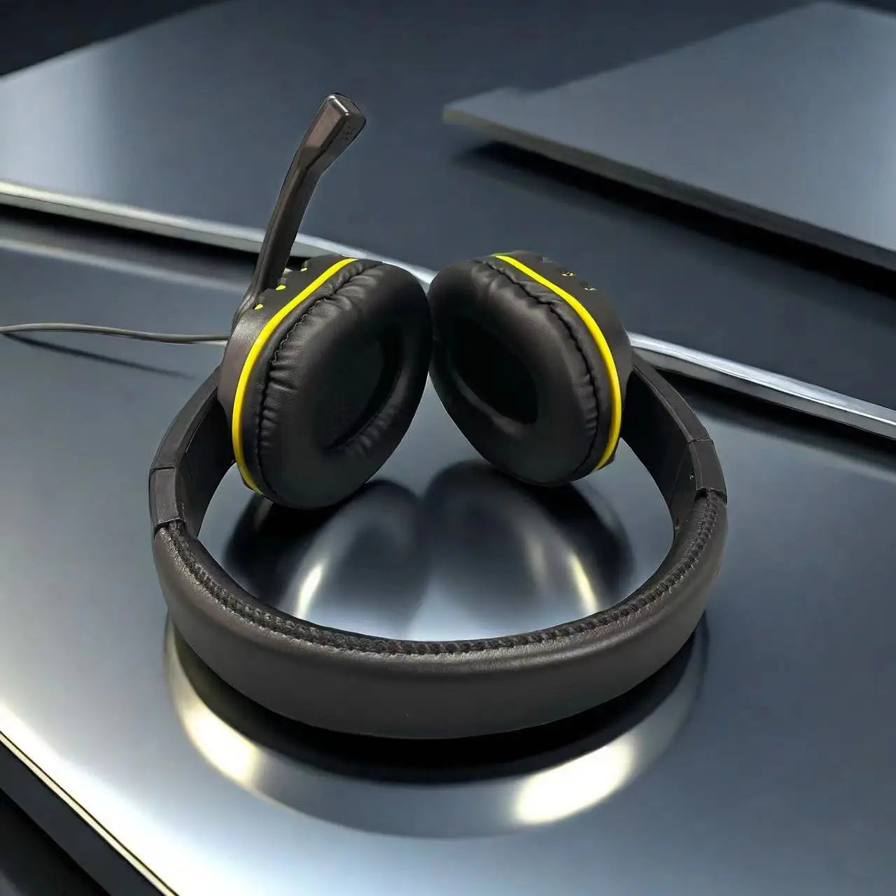 7260 Wired Headphones with Microphone，Suitable for work meetings、Study Recording、Entertainment Games，Compatible：PS4/PS5/Xbox One
