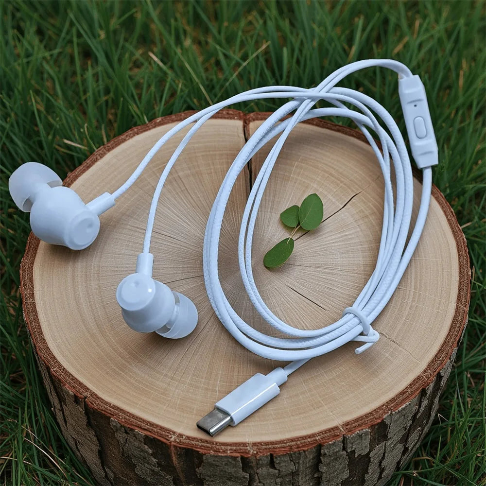 696 Portable Wired In Ear Headphones HD Calling Earphones Clear Sound Quality Music Playing TYPE-C Universal Headset